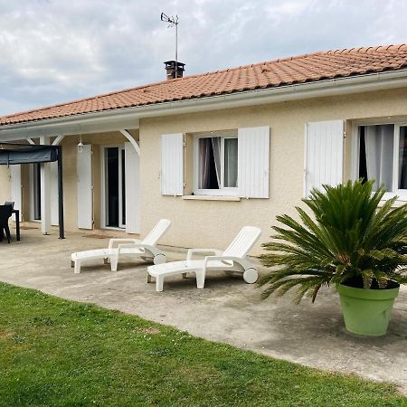 Maison Familiale Avec Jardin De 1500M2 Saint-Genes-de-Fronsac Bagian luar foto