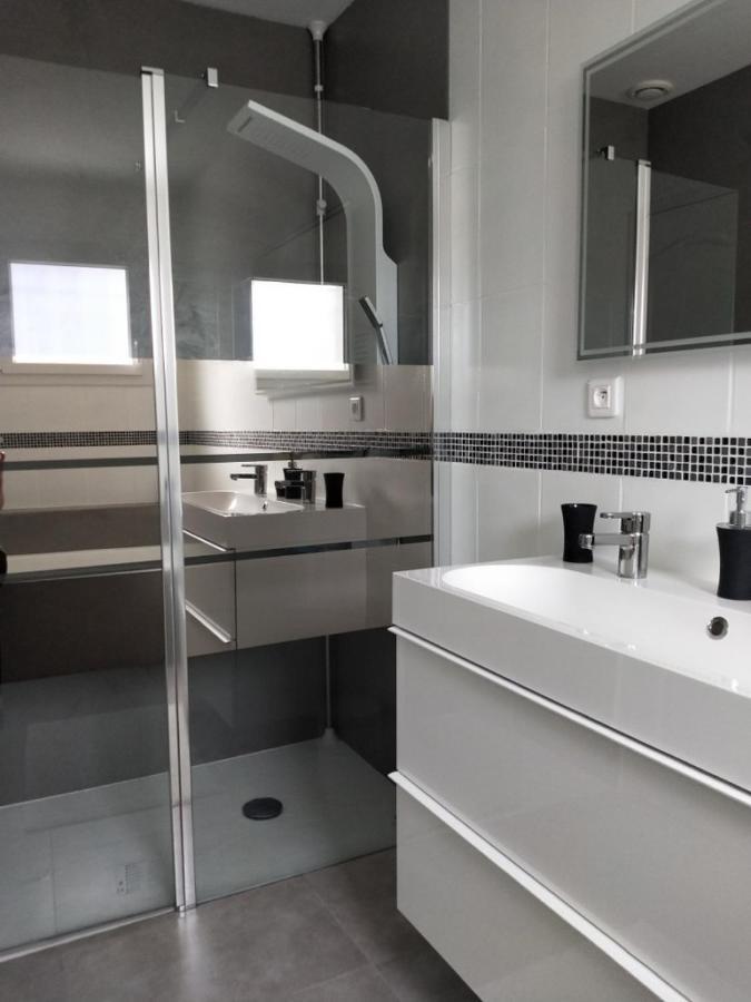 Maison Familiale Avec Jardin De 1500M2 Saint-Genes-de-Fronsac Bagian luar foto